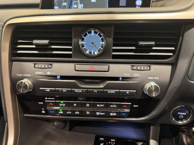 ＲＸ ＲＸ４５０ｈ　Ｆスポーツ　サンルーフ・前後ドラレコ・バックカメラ・黒革シート・純正１２．３インチナビ・ＥＴＣ２．０・Ｂｌｕｅｔｏｏｔｈ接続・アダプティブクルーズコントロール・電動リアゲート・スペアキー（22枚目）