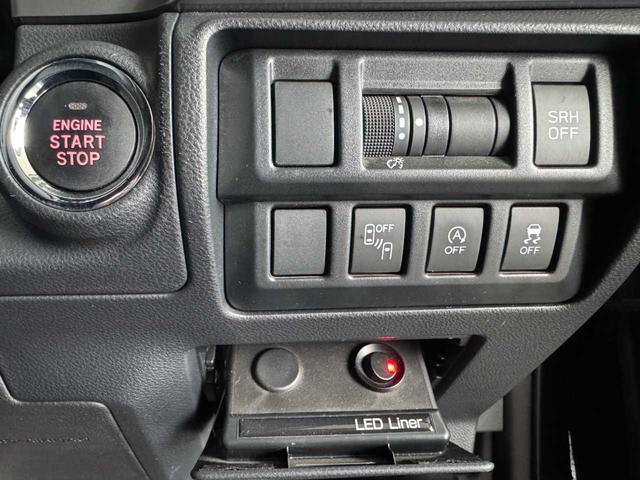 XV 2.0i-S アイサイト Panasonic8インチナビ・バックカメラ・サイドブラインド・ルーフレール付・アイサイト&レーダークルーズ・LEDヘッドライト・ハーフレザーパワーシート・7速パドルシフト・Bluetooth(6枚目)