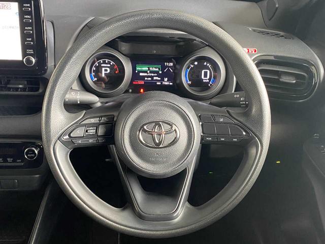 ヤリス Ｇ　純正８インチディスプレイオーディオ・全周囲カメラ・前方ドラレコ・ＥＴＣ・Ｂｌｕｅｔｏｏｔｈ接続・ＵＳＢ・トヨタセーフティセンス・スペアキー・オートライト・ブラインドスポットモニター（11枚目）