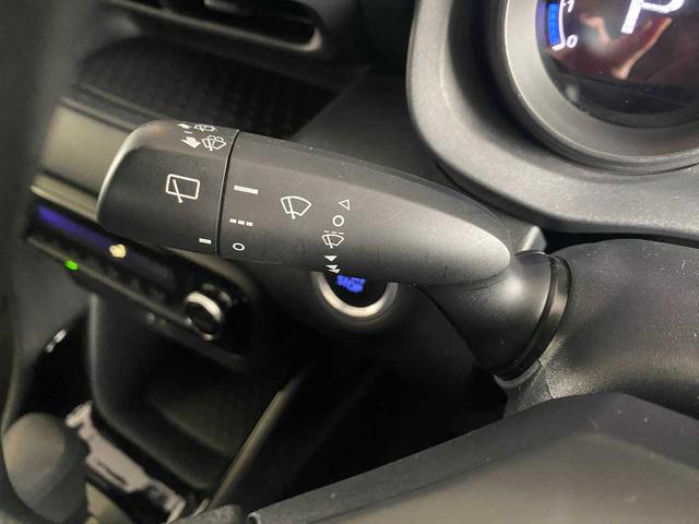 ヤリス Ｇ　純正８インチディスプレイオーディオ・全周囲カメラ・前方ドラレコ・ＥＴＣ・Ｂｌｕｅｔｏｏｔｈ接続・ＵＳＢ・トヨタセーフティセンス・スペアキー・オートライト・ブラインドスポットモニター（12枚目）
