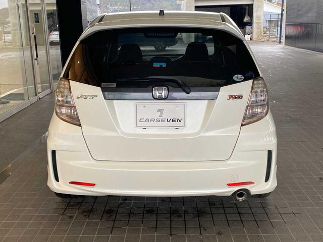 フィット ＲＳ　社外ナビ（ＡＶＮ７７０ＨＤｍｋＩＩ）・Ｂｌｕｅｔｏｏｔｈ・ＤＴＶ・ＥＴＣ・ＵＳＢ・フロントフォグランプ・オートライト・ＨＩＤヘッドライト・スマートキー・盗難防止装置・衝突安全ボディ（8枚目）