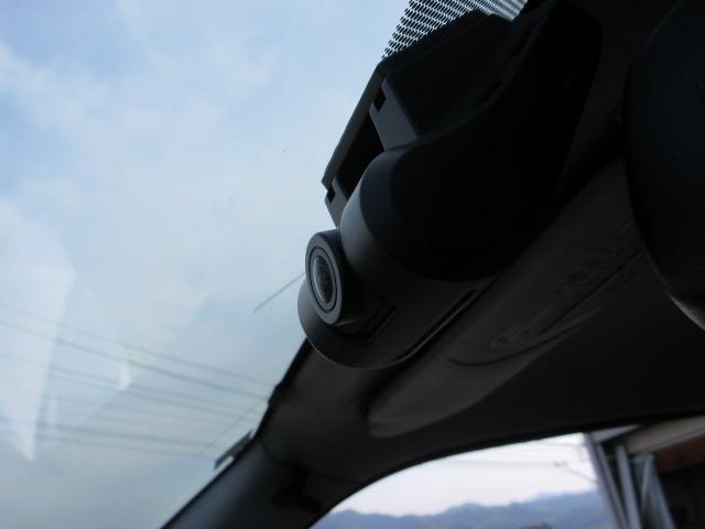 ハイエースバン スーパーＧＬ　ダークプライム　４ＷＤ　寒冷地　ベッドキット　９型フローティングナビ　両側電動スライド　バックカメラ　フルセグＴＶ　Ｂｌｕｅｔｏｏｔｈ　ＥＴＣ　ドライブコレーダー　ＡＣ１００Ｖ　Ｗエアバック　ＬＥＤライト　Ｄターボ（34枚目）