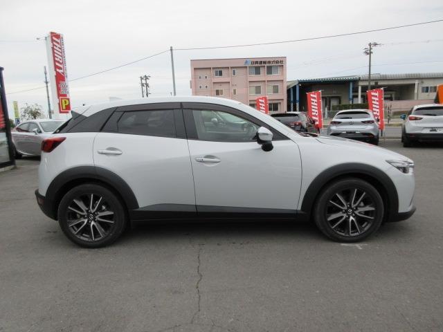 ＣＸ－３ ＸＤ　ツーリング　寒冷地仕様　禁煙　純正コネクトナビ　バックカメラ　レーダークルーズ　ＥＴＣ　前側シートヒーター　ＢＳＭ　パドルシフト　ＬＥＤヘッドライト　ドアバイザ　純正１８ＡＷ　スマートキー　アイドリングストップ（11枚目）