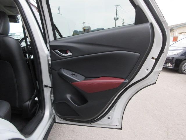 ＣＸ－３ ＸＤ　ツーリング　寒冷地仕様　禁煙　純正コネクトナビ　バックカメラ　レーダークルーズ　ＥＴＣ　前側シートヒーター　ＢＳＭ　パドルシフト　ＬＥＤヘッドライト　ドアバイザ　純正１８ＡＷ　スマートキー　アイドリングストップ（53枚目）