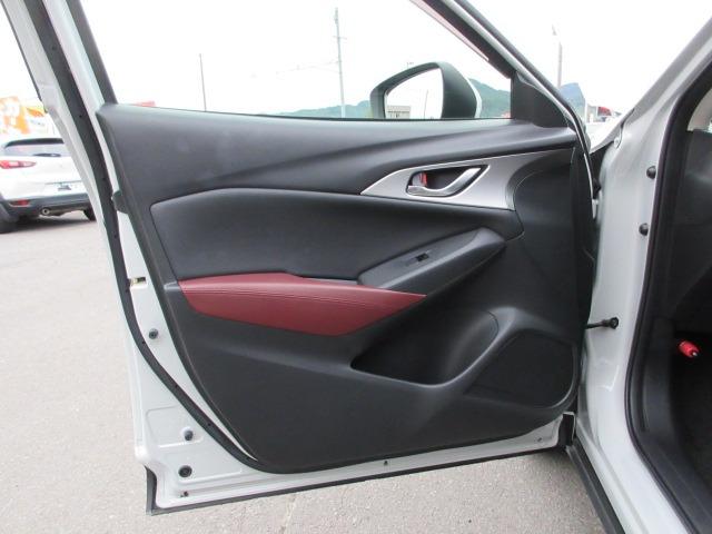 ＣＸ－３ ＸＤ　ツーリング　寒冷地仕様　禁煙　純正コネクトナビ　バックカメラ　レーダークルーズ　ＥＴＣ　前側シートヒーター　ＢＳＭ　パドルシフト　ＬＥＤヘッドライト　ドアバイザ　純正１８ＡＷ　スマートキー　アイドリングストップ（55枚目）
