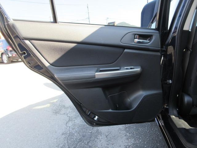 インプレッサG4 2.0iアイサイト アプライドD 後期型 ストラーダナビ バックカメラ レーダークルーズ パドルシフト ETC 衝突軽減ブレ レーンアシスト アイドリングストップ HIDヘッドライト 前側フォグ スマートキー ドアバイザ(58枚目)