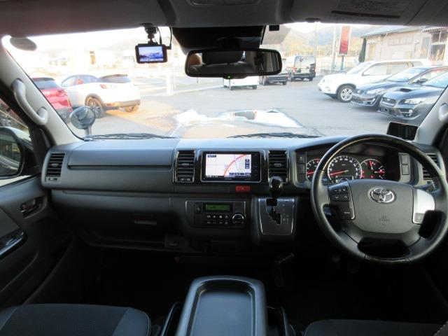 ハイエースバン スーパーGL ダークプライム 1オーナー 4WD 寒冷地仕様 社外ナビ Bカメラ 両側パワースライド モデリスタエアロ 社外エアロ 純正ルーフスポイラー ETC H20ホワイトレター LEDヘッドライト 前側フォグ AC100V(16枚目)