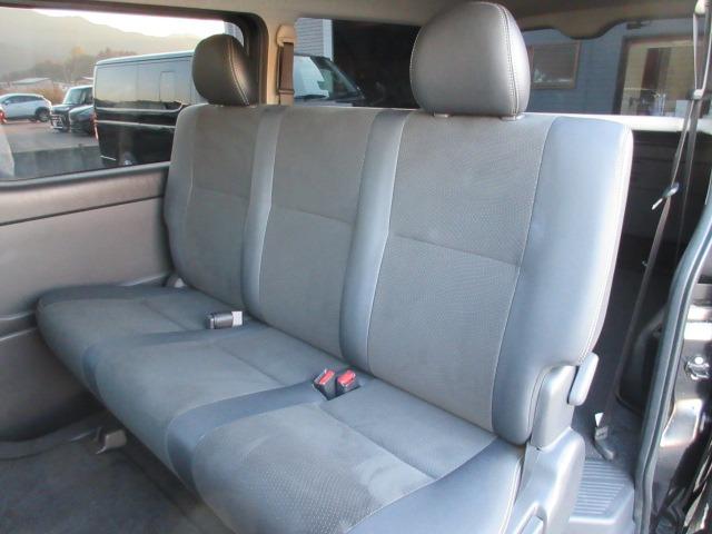 ハイエースバン スーパーGL ダークプライム 1オーナー 4WD 寒冷地仕様 社外ナビ Bカメラ 両側パワースライド モデリスタエアロ 社外エアロ 純正ルーフスポイラー ETC H20ホワイトレター LEDヘッドライト 前側フォグ AC100V(22枚目)