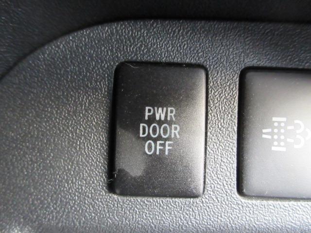 ハイエースバン スーパーGL ダークプライム 1オーナー 4WD 寒冷地仕様 社外ナビ Bカメラ 両側パワースライド モデリスタエアロ 社外エアロ 純正ルーフスポイラー ETC H20ホワイトレター LEDヘッドライト 前側フォグ AC100V(31枚目)