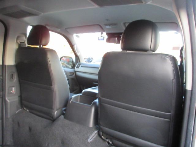 ハイエースバン スーパーGL ダークプライム 1オーナー 4WD 寒冷地仕様 社外ナビ Bカメラ 両側パワースライド モデリスタエアロ 社外エアロ 純正ルーフスポイラー ETC H20ホワイトレター LEDヘッドライト 前側フォグ AC100V(55枚目)