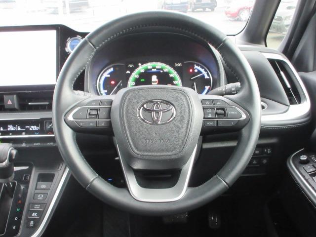 ノア ハイブリッドＳ－Ｚ　４ＷＤ　トヨタセーフティセンス　１０．５インチ大型ナビ　バックカメラ　両側パワースライド　前側シートヒーター　ＥＴＣ　レーダークルーズ　オートハイビーム　ＬＥＤヘッドライト　前側フォグ　Ｗエアコン（17枚目）