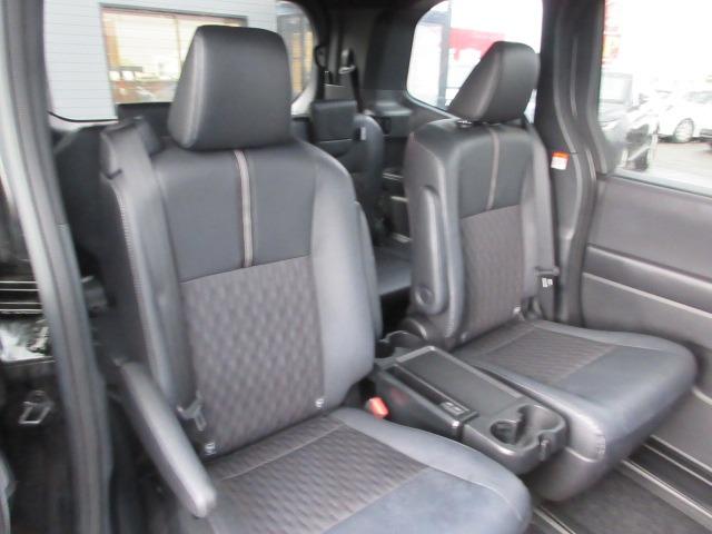 ノア ハイブリッドＳ－Ｚ　４ＷＤ　トヨタセーフティセンス　１０．５インチ大型ナビ　バックカメラ　両側パワースライド　前側シートヒーター　ＥＴＣ　レーダークルーズ　オートハイビーム　ＬＥＤヘッドライト　前側フォグ　Ｗエアコン（19枚目）