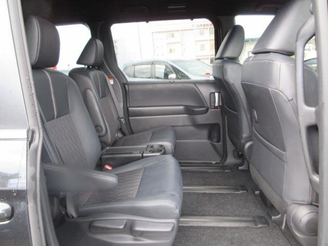 ノア ハイブリッドＳ－Ｚ　４ＷＤ　トヨタセーフティセンス　１０．５インチ大型ナビ　バックカメラ　両側パワースライド　前側シートヒーター　ＥＴＣ　レーダークルーズ　オートハイビーム　ＬＥＤヘッドライト　前側フォグ　Ｗエアコン（50枚目）