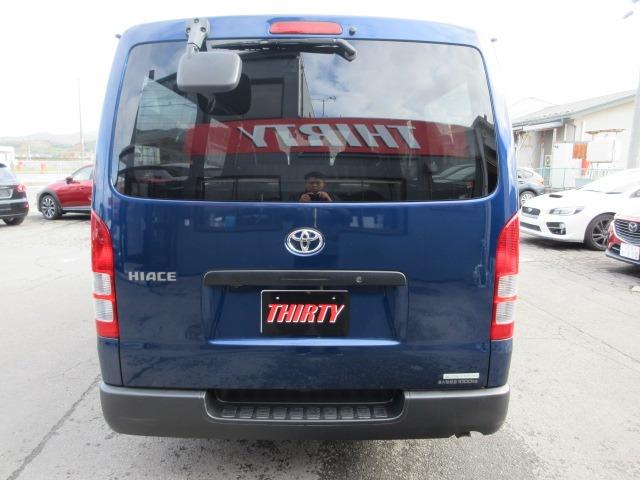 ハイエースバン ロングＤＸ　１オーナー　４ＷＤ　トヨタセーフティセンス　禁煙　純正ＳＤナビ　バックカメラ　前側ドラレコ　オートハイビーム　ＥＴＣ　純正セパレートカーテン　Ｄターボ　ドアバイザー　スマートキー　Ｂｌｕｅｔｏｏｔｈ（14枚目）