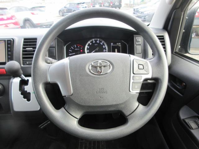 ハイエースバン ロングＤＸ　１オーナー　４ＷＤ　トヨタセーフティセンス　禁煙　純正ＳＤナビ　バックカメラ　前側ドラレコ　オートハイビーム　ＥＴＣ　純正セパレートカーテン　Ｄターボ　ドアバイザー　スマートキー　Ｂｌｕｅｔｏｏｔｈ（17枚目）