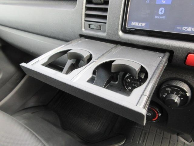 ハイエースバン ロングＤＸ　１オーナー　４ＷＤ　トヨタセーフティセンス　禁煙　純正ＳＤナビ　バックカメラ　前側ドラレコ　オートハイビーム　ＥＴＣ　純正セパレートカーテン　Ｄターボ　ドアバイザー　スマートキー　Ｂｌｕｅｔｏｏｔｈ（24枚目）
