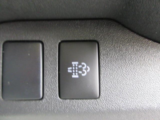 ハイエースバン ロングＤＸ　１オーナー　４ＷＤ　トヨタセーフティセンス　禁煙　純正ＳＤナビ　バックカメラ　前側ドラレコ　オートハイビーム　ＥＴＣ　純正セパレートカーテン　Ｄターボ　ドアバイザー　スマートキー　Ｂｌｕｅｔｏｏｔｈ（32枚目）