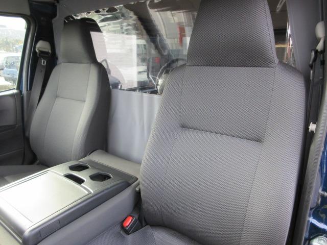 ハイエースバン ロングＤＸ　１オーナー　４ＷＤ　トヨタセーフティセンス　禁煙　純正ＳＤナビ　バックカメラ　前側ドラレコ　オートハイビーム　ＥＴＣ　純正セパレートカーテン　Ｄターボ　ドアバイザー　スマートキー　Ｂｌｕｅｔｏｏｔｈ（52枚目）