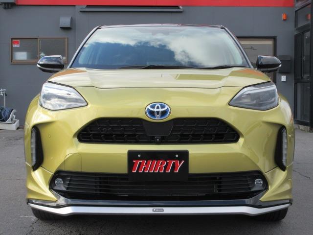 ヤリスクロス ハイブリッドＺ　１オーナー　４ＷＤ　トヨタセーフティセンス　モデリスタフルエアロ　パノラミックビュー　前後ドラレコ　レーダークルーズ　電動リアゲート　ハーフレザー　ＢＳＭ　ＥＴＣ２．０　前後フォグ　オートハイビーム（9枚目）