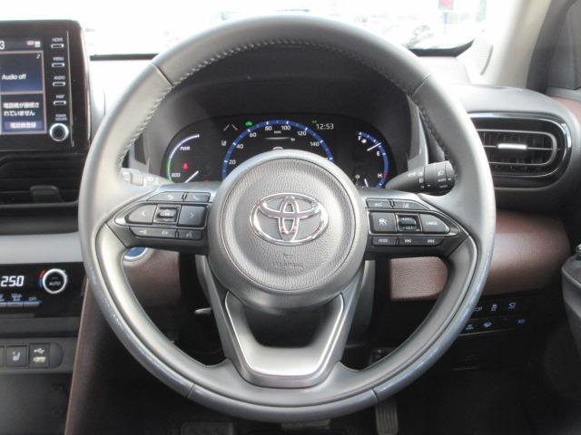 ヤリスクロス ハイブリッドＺ　１オーナー　４ＷＤ　トヨタセーフティセンス　モデリスタフルエアロ　パノラミックビュー　前後ドラレコ　レーダークルーズ　電動リアゲート　ハーフレザー　ＢＳＭ　ＥＴＣ２．０　前後フォグ　オートハイビーム（17枚目）