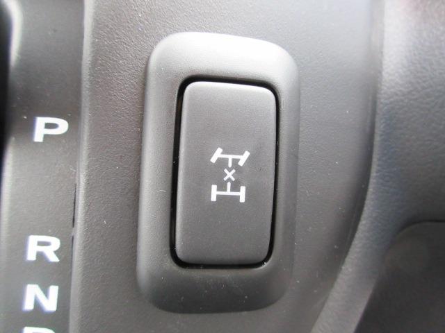 タウンエースバン GL 登録済未使用車 4WD トヨタセーフティセンス センターデフロック クリアランスソナー アイドリングストップ LEDヘッドライト スペアキー 衝突軽減ブレ 横滑り防止(23枚目)