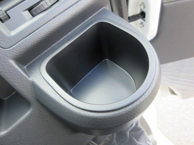 タウンエースバン GL 登録済未使用車 4WD トヨタセーフティセンス センターデフロック クリアランスソナー アイドリングストップ LEDヘッドライト スペアキー 衝突軽減ブレ 横滑り防止(33枚目)