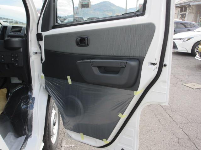 タウンエースバン GL 登録済未使用車 4WD トヨタセーフティセンス センターデフロック クリアランスソナー アイドリングストップ LEDヘッドライト スペアキー 衝突軽減ブレ 横滑り防止(43枚目)