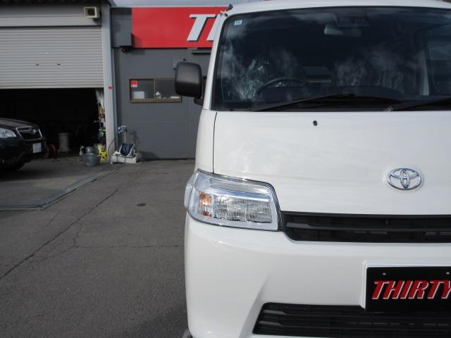 タウンエースバン GL 登録済未使用車 4WD トヨタセーフティセンス センターデフロック クリアランスソナー アイドリングストップ LEDヘッドライト スペアキー 衝突軽減ブレ 横滑り防止(64枚目)