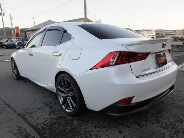 ＩＳ ＩＳ３００ｈ　ユーザー買取車　純正ナビ　Ｂカメラ　ドラレコ　クルーズコントロール　パドルシフト　シートヒーター　ハンドルヒーター　ＥＴＣ　Ｆスポーツ純正１８ＡＷ　ＬＥＤヘッドライト　前側フォグ　ハーフレザーシート（15枚目）