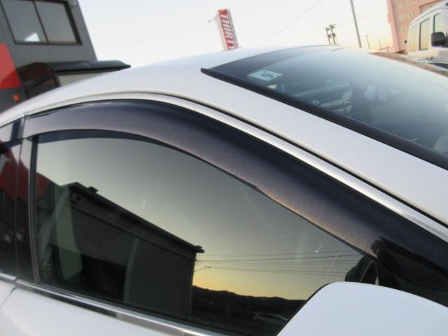 ＩＳ ＩＳ３００ｈ　ユーザー買取車　純正ナビ　Ｂカメラ　ドラレコ　クルーズコントロール　パドルシフト　シートヒーター　ハンドルヒーター　ＥＴＣ　Ｆスポーツ純正１８ＡＷ　ＬＥＤヘッドライト　前側フォグ　ハーフレザーシート（44枚目）