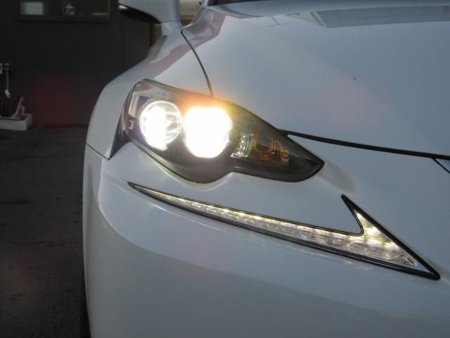 ＩＳ ＩＳ３００ｈ　ユーザー買取車　純正ナビ　Ｂカメラ　ドラレコ　クルーズコントロール　パドルシフト　シートヒーター　ハンドルヒーター　ＥＴＣ　Ｆスポーツ純正１８ＡＷ　ＬＥＤヘッドライト　前側フォグ　ハーフレザーシート（46枚目）