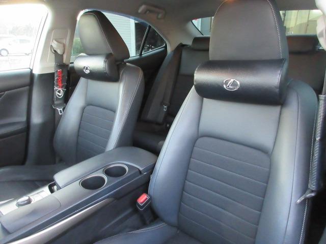 ＩＳ ＩＳ３００ｈ　ユーザー買取車　純正ナビ　Ｂカメラ　ドラレコ　クルーズコントロール　パドルシフト　シートヒーター　ハンドルヒーター　ＥＴＣ　Ｆスポーツ純正１８ＡＷ　ＬＥＤヘッドライト　前側フォグ　ハーフレザーシート（56枚目）