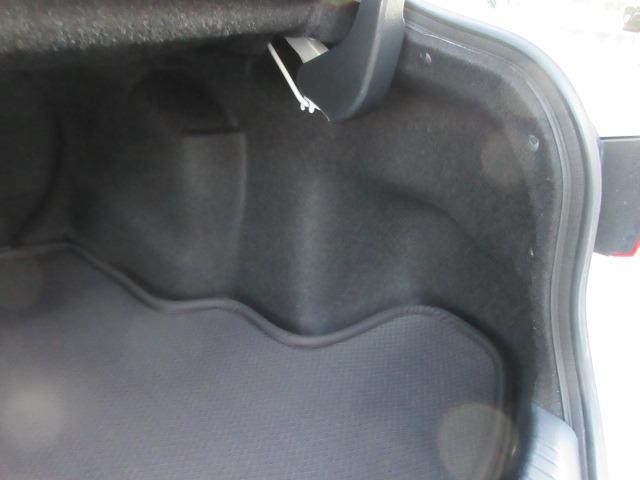 ＩＳ ＩＳ３００ｈ　ユーザー買取車　純正ナビ　Ｂカメラ　ドラレコ　クルーズコントロール　パドルシフト　シートヒーター　ハンドルヒーター　ＥＴＣ　Ｆスポーツ純正１８ＡＷ　ＬＥＤヘッドライト　前側フォグ　ハーフレザーシート（60枚目）