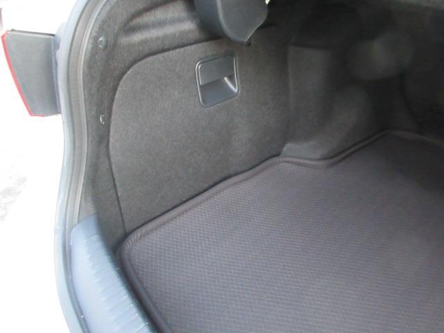 ＩＳ ＩＳ３００ｈ　ユーザー買取車　純正ナビ　Ｂカメラ　ドラレコ　クルーズコントロール　パドルシフト　シートヒーター　ハンドルヒーター　ＥＴＣ　Ｆスポーツ純正１８ＡＷ　ＬＥＤヘッドライト　前側フォグ　ハーフレザーシート（61枚目）