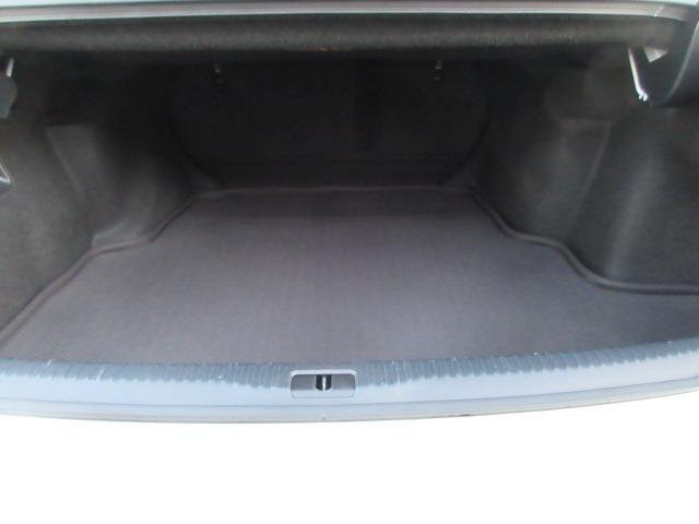 ＩＳ ＩＳ３００ｈ　ユーザー買取車　純正ナビ　Ｂカメラ　ドラレコ　クルーズコントロール　パドルシフト　シートヒーター　ハンドルヒーター　ＥＴＣ　Ｆスポーツ純正１８ＡＷ　ＬＥＤヘッドライト　前側フォグ　ハーフレザーシート（62枚目）