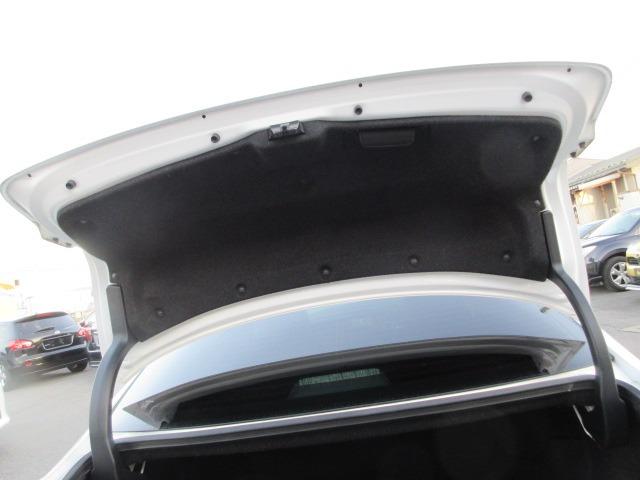 ＩＳ ＩＳ３００ｈ　ユーザー買取車　純正ナビ　Ｂカメラ　ドラレコ　クルーズコントロール　パドルシフト　シートヒーター　ハンドルヒーター　ＥＴＣ　Ｆスポーツ純正１８ＡＷ　ＬＥＤヘッドライト　前側フォグ　ハーフレザーシート（63枚目）