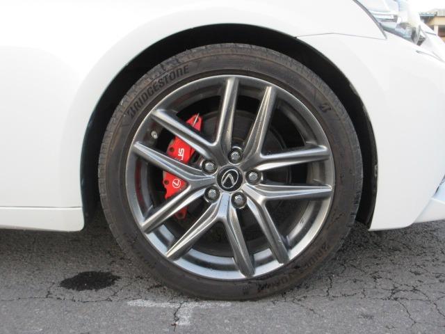 ＩＳ ＩＳ３００ｈ　ユーザー買取車　純正ナビ　Ｂカメラ　ドラレコ　クルーズコントロール　パドルシフト　シートヒーター　ハンドルヒーター　ＥＴＣ　Ｆスポーツ純正１８ＡＷ　ＬＥＤヘッドライト　前側フォグ　ハーフレザーシート（66枚目）