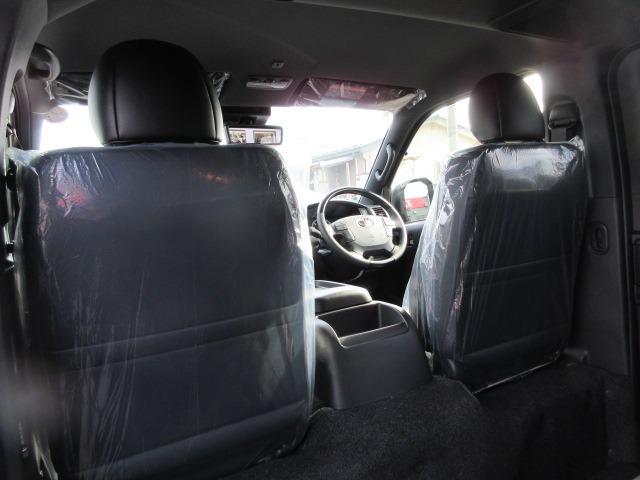 ハイエースバン ロングスーパーGL ダークプライムS 登録済未使用車 4WD 寒冷地仕様 トヨタセーフティセンス パノラミックビュー 両側パワースライド デジタルインナーミラー オートハイビーム 本革巻ステア LEDヘッドライト 前後フォグ Wエアコン(58枚目)