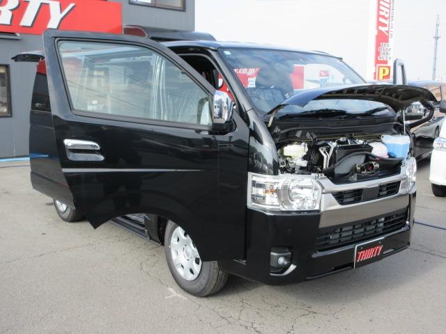 ハイエースバン ロングスーパーGL ダークプライムS 登録済未使用車 4WD 寒冷地仕様 トヨタセーフティセンス パノラミックビュー 両側パワースライド デジタルインナーミラー オートハイビーム 本革巻ステア LEDヘッドライト 前後フォグ Wエアコン(66枚目)