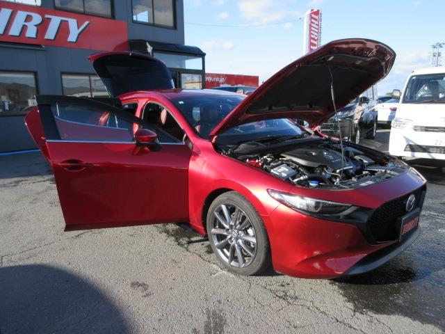 MAZDA3ファストバック XDバーガンディ セレクション 4WD アイアクティブセンス 純正コネクトナビ アラウンドビューモニター BOSEサウンドシステム コムテック製ドラレコ ETC レーダークルーズ 専用革シート パドルシフト LEDヘッドライト(70枚目)