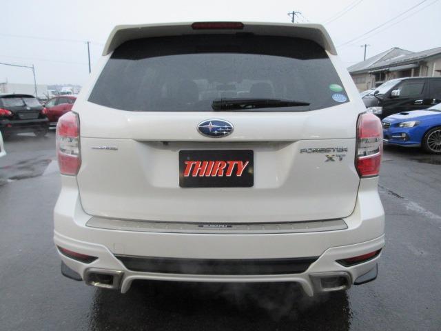 フォレスター ２．０ＸＴ　アイサイト　寒冷地仕様　４ＷＤ　電動サンルーフ　カロッツェリアナビ　レーダークルーズ　電動リアゲート　パドルシフト　純正ルーフレール　ＥＴＣ　バックカメラ　純正前後エアロ　前後フォグ　ＬＥＤデイライト　ドアバイザ（14枚目）