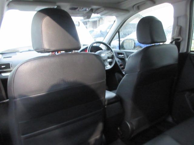 フォレスター ２．０ＸＴ　アイサイト　寒冷地仕様　４ＷＤ　電動サンルーフ　カロッツェリアナビ　レーダークルーズ　電動リアゲート　パドルシフト　純正ルーフレール　ＥＴＣ　バックカメラ　純正前後エアロ　前後フォグ　ＬＥＤデイライト　ドアバイザ（62枚目）