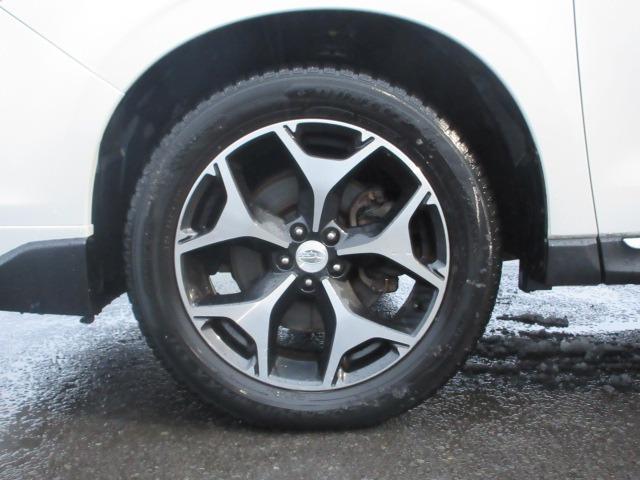 フォレスター ２．０ＸＴ　アイサイト　寒冷地仕様　４ＷＤ　電動サンルーフ　カロッツェリアナビ　レーダークルーズ　電動リアゲート　パドルシフト　純正ルーフレール　ＥＴＣ　バックカメラ　純正前後エアロ　前後フォグ　ＬＥＤデイライト　ドアバイザ（75枚目）