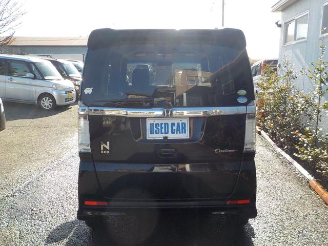 Ｎ－ＢＯＸカスタム Ｇ・Ｌパッケージ　両側スライドドア　左側電動スライドドア　Ｗエアバック　ＡＢＳ　横滑り防止装置　スマートキー　プッシュスタート　アイドリングストップ　純正リモコンエンジンスターター　ＣＤデッキ　社外アルミホイール（6枚目）