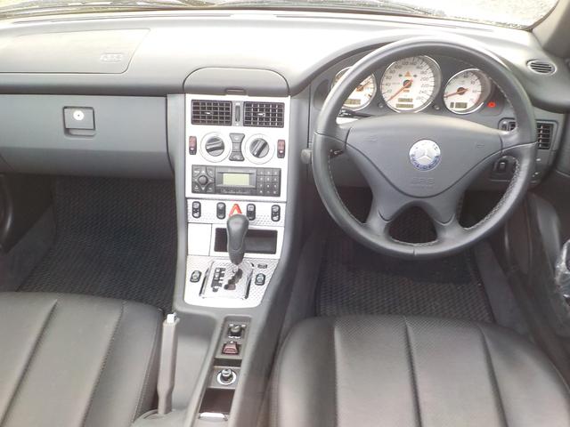 ＳＬＫ ＳＬＫ２３０コンプレッサー　初売り期間価格車　バリオルーフ　４エアバッグ　ＡＢＳ　エレクトロニックスタビリティプログラム　ブレーキアシスト　トラクションコントロール　本革シート＆ヒーター　キーレス　純正アルミホイール（10枚目）