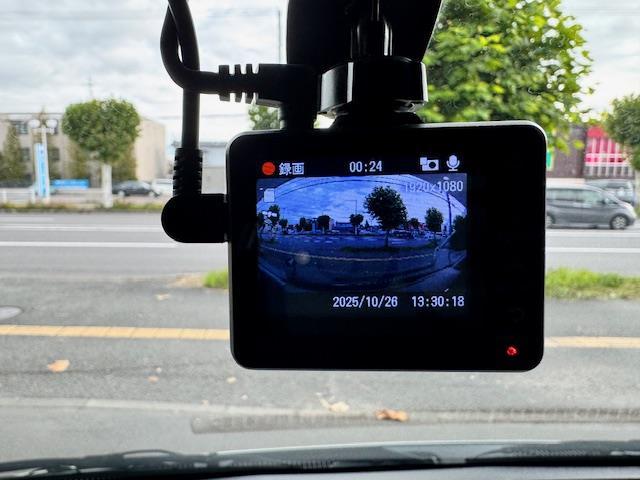 ハイエースワゴン GL 純正ナビ 全方位カメラ 社外15AW 前後ドライブレコーダー ドアバイザー ミラーヒーター(18枚目)