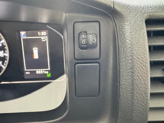 ハイエースワゴン GL 純正ナビ 全方位カメラ 社外15AW 前後ドライブレコーダー ドアバイザー ミラーヒーター(24枚目)