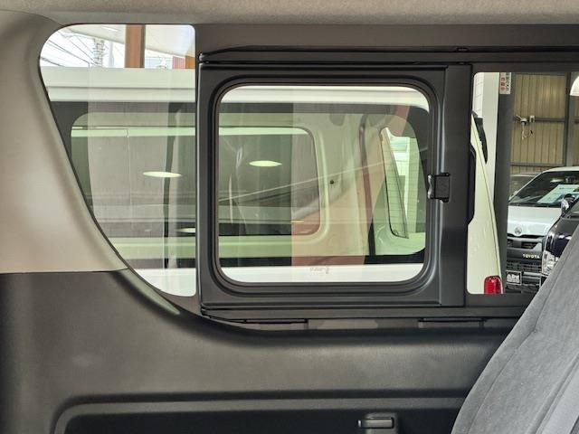 ハイエースワゴン GL 純正ナビ 全方位カメラ 社外15AW 前後ドライブレコーダー ドアバイザー ミラーヒーター(26枚目)