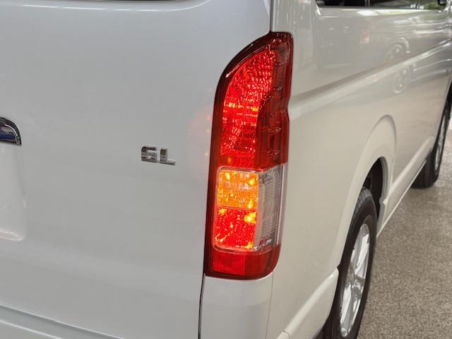 ハイエースワゴン GL 純正ナビ 全方位カメラ 社外15AW 前後ドライブレコーダー ドアバイザー ミラーヒーター(39枚目)