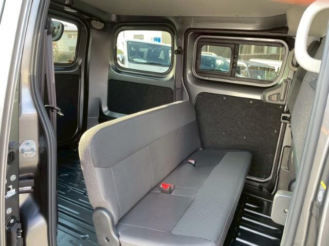 ＮＶ２００バネットバン ＤＸ　１４ＡＷ　デザートテックＬＣ－８　マキシス　バックショット　Ｂｒａｔオリジナルリフトアップキット　ボンネットエンブレム　Ｖモーショングリル　グリルエンブレム　寒冷地仕様　スマートキー　電格ミラー（16枚目）